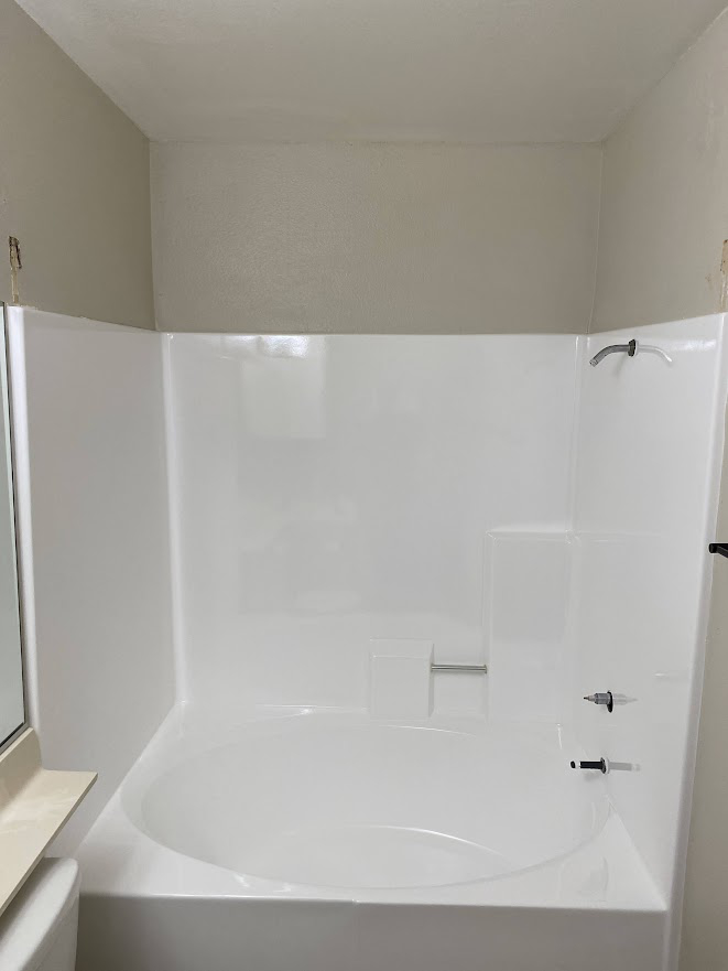 Shower Refinishing in San Diego for Worn and Outdated Bathrooms