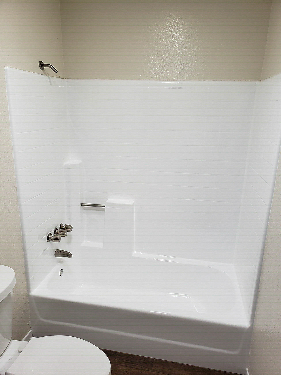 24hour Bath bathroom surface refinishing in a Huntington Beach coastal home